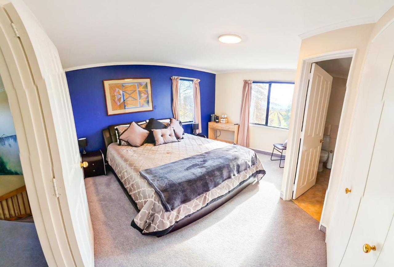 Fairhall Guest Lodge Woodbourne ภายนอก รูปภาพ