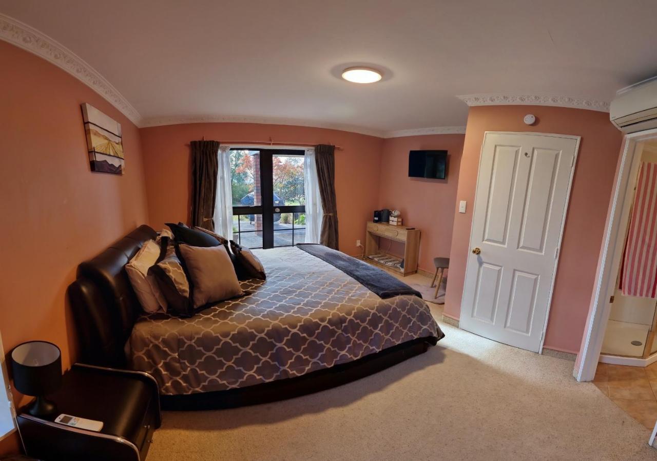 Fairhall Guest Lodge Woodbourne ภายนอก รูปภาพ