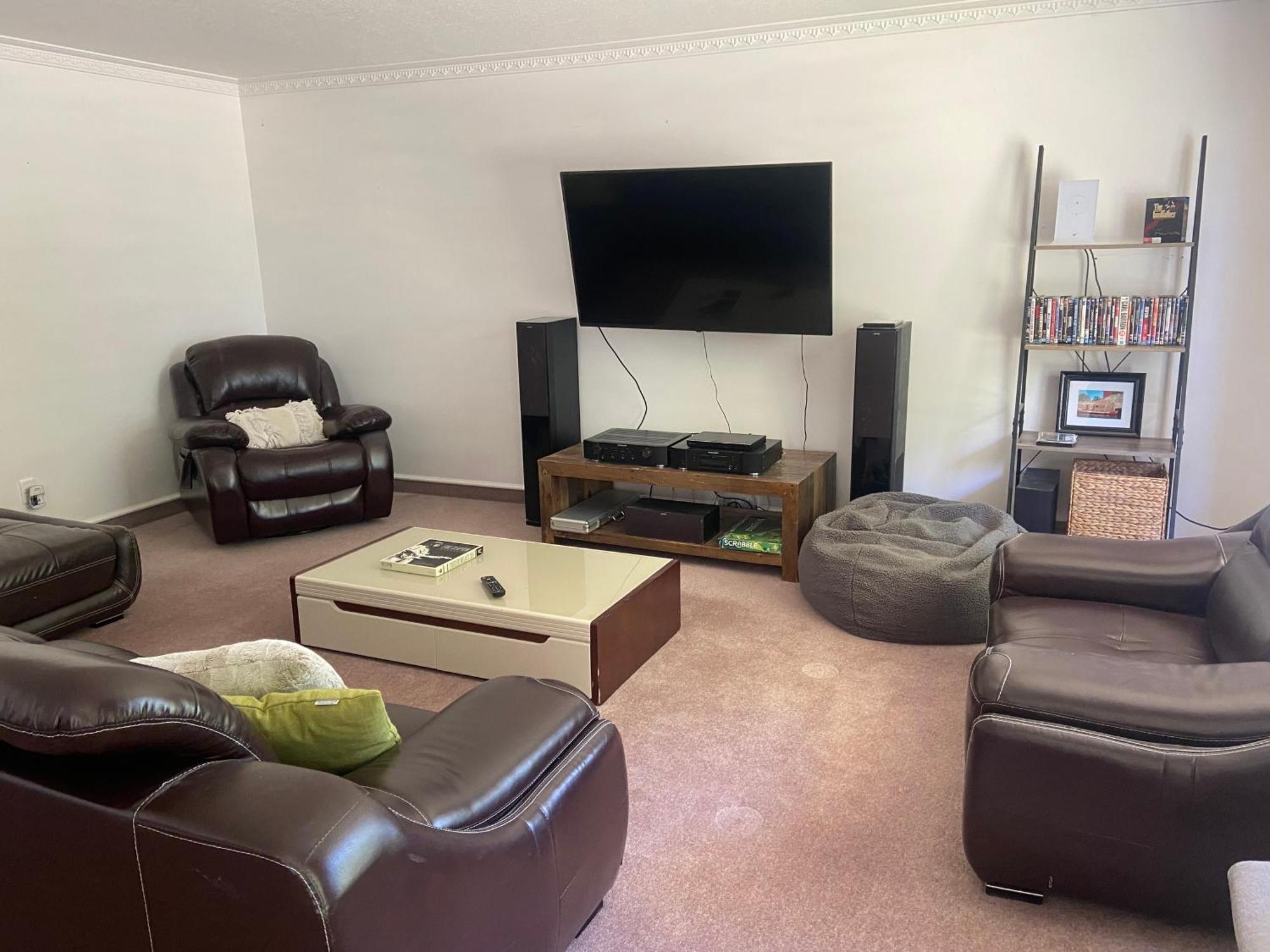 Fairhall Guest Lodge Woodbourne ภายนอก รูปภาพ